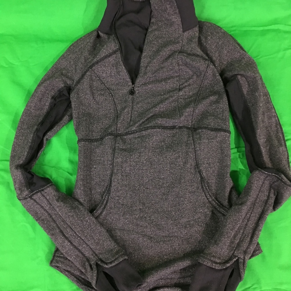 Lululemon vintage high-neck zip up winter shirt